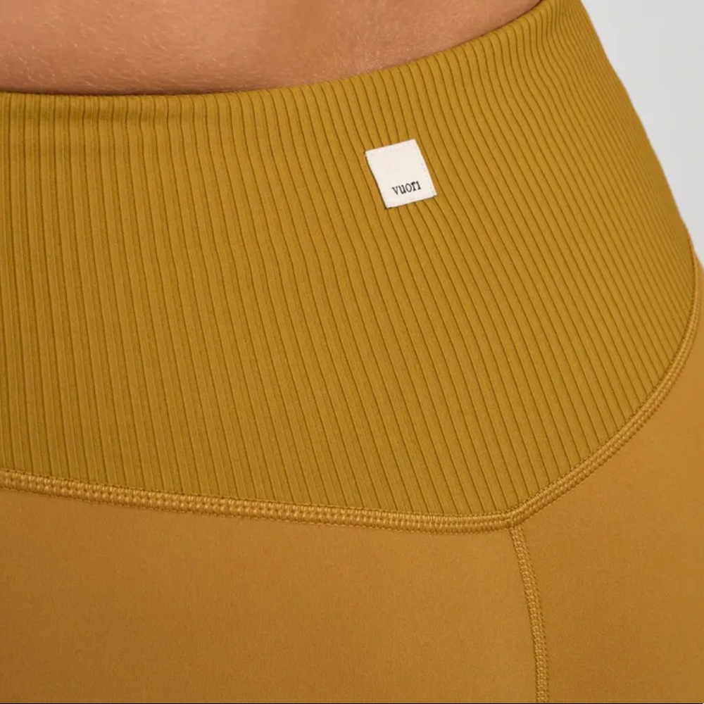 Brand new, very flattering, and comfortable, Simply didn’t love the color on me.